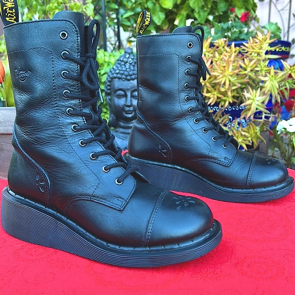 🏴󠁧󠁢󠁥󠁮󠁧󠁿 Dr. Martens MIE Daisy 3A33 Y2K Cutout Wedge Platform Boots UK 5 - Picture 1 of 17
